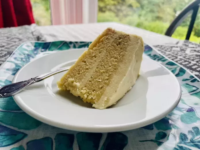 lemon-cake-buttercream-icing-0 Cake