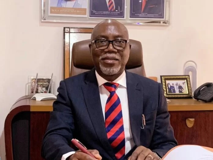 exempts two cabinet members—Attorney General and Commissioner for Justice, Dr. Kay