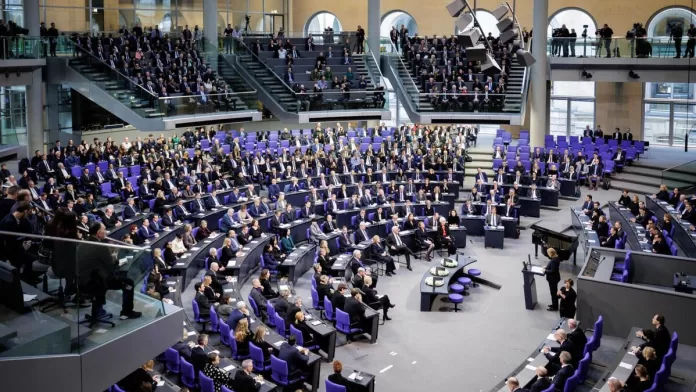 Germany imposes tougher penalties for job seekers under new rules