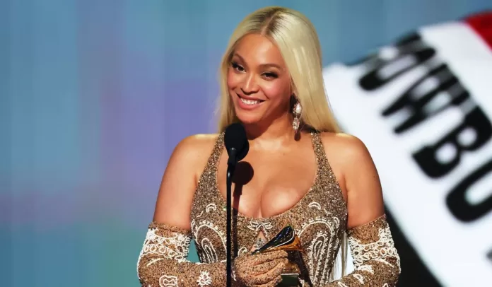 G9ZXYJDXcAABUeZ Beyoncé declared the fifth billionaire musician by Forbes