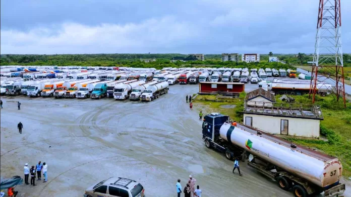 Nigerian depot owners increase petrol price over Dangote Refinery planned shutdown